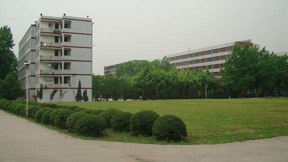 成都市建筑中專學(xué)校(成都建院是什么學(xué)校)