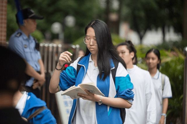 關(guān)于高三孩子不愿在學(xué)校學(xué)怎么辦的信息