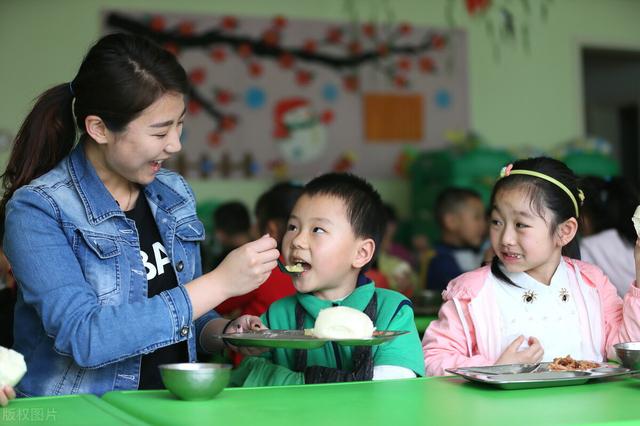 做幼師難嗎(幼師難考嗎)