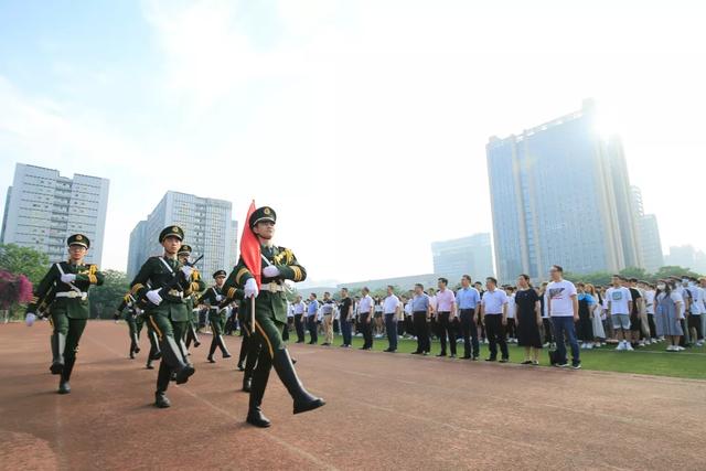 成都工業(yè)職業(yè)技術(shù)學(xué)校(成都工業(yè)職業(yè)技術(shù)學(xué)校官網(wǎng))