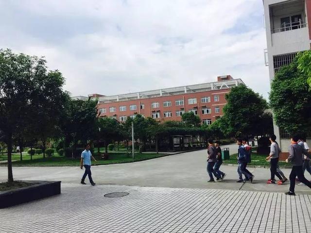 四川哪些中專學校好(四川建筑中專學校有哪些)