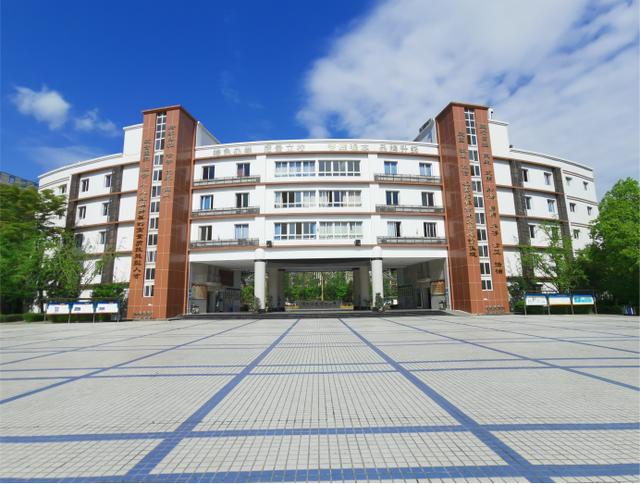 四川省簡陽市高級職業(yè)中學(四川省簡陽市高級職業(yè)中學汪在文電話)