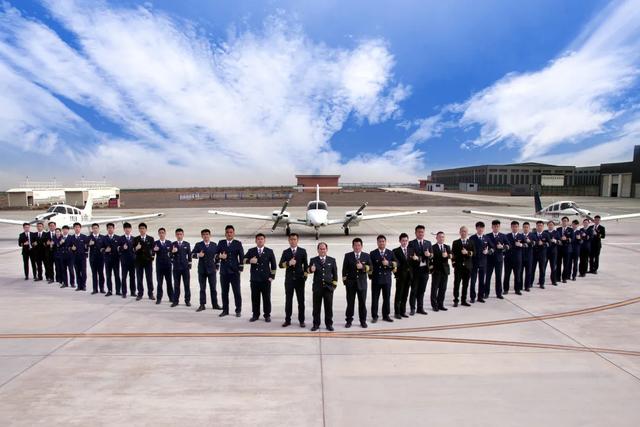 成都航空職業(yè)學(xué)校招生簡章(呼市航空職業(yè)學(xué)校的招生簡章)