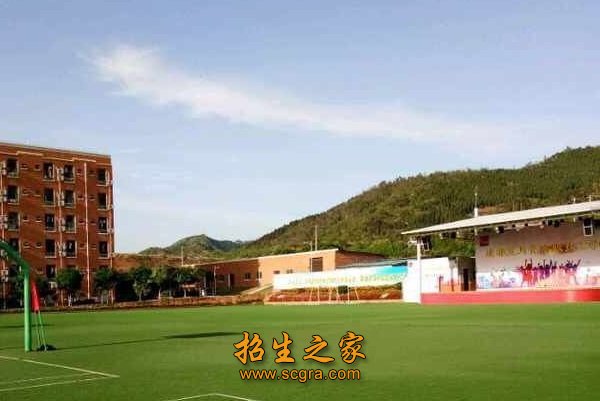 四川高鐵學校學費(四川高鐵學校招生)