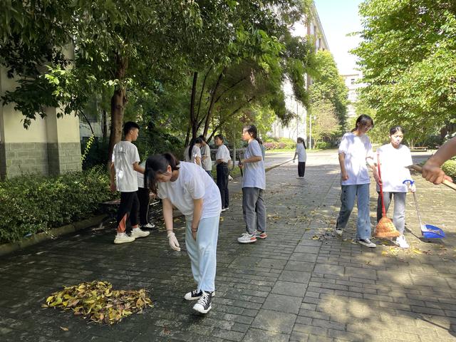 四川省旅游職業(yè)學校(海口旅游職業(yè)學校)