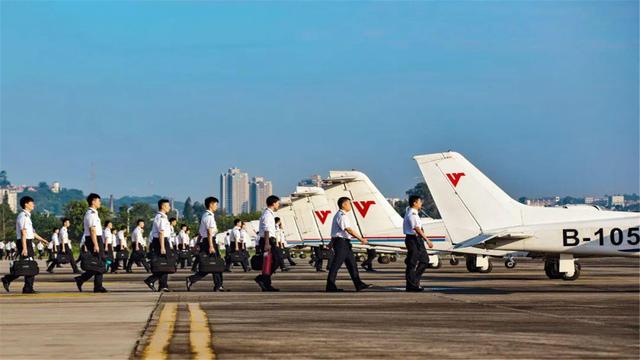 有什么四川好的航空學(xué)校(四川航空選座位什么位置好)