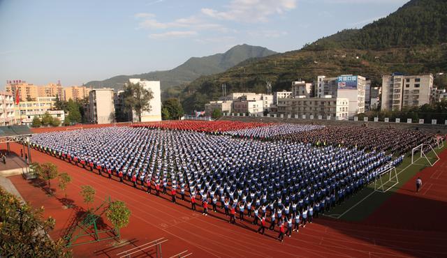 廣元科技學(xué)校(廣元科技學(xué)校錢(qián)賢明)