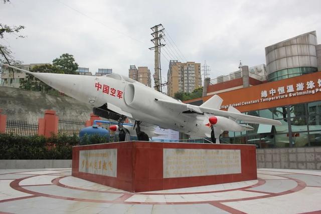 四川青少年航空學(xué)校在哪里(四川空軍青少年航空學(xué)校在哪里)