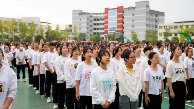 四川省南充師范學校(南充師范學校是幾本)